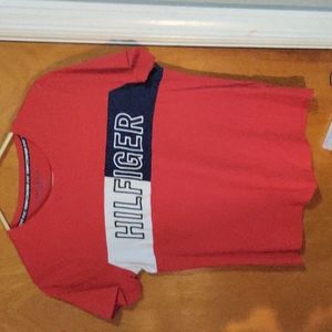 Red Tommy Hilfiger T-shirt size small